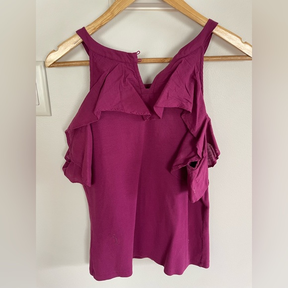 Adorable Anthropologie tank with frills. Size large - Picture 3 of 4